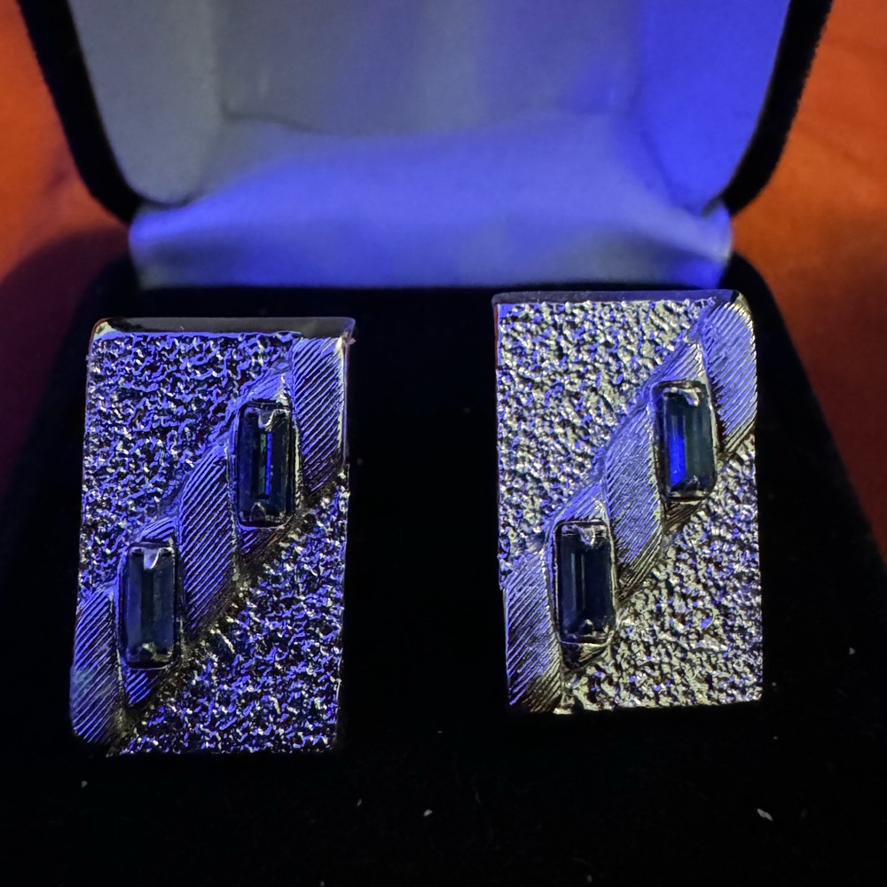 Stylish Men’s Cuff Links